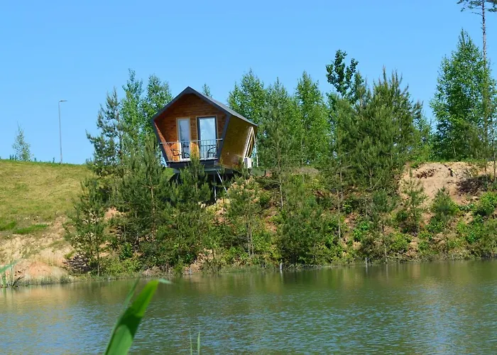 Metsjaerve Mini Puhkemaja Hébergement de vacances *