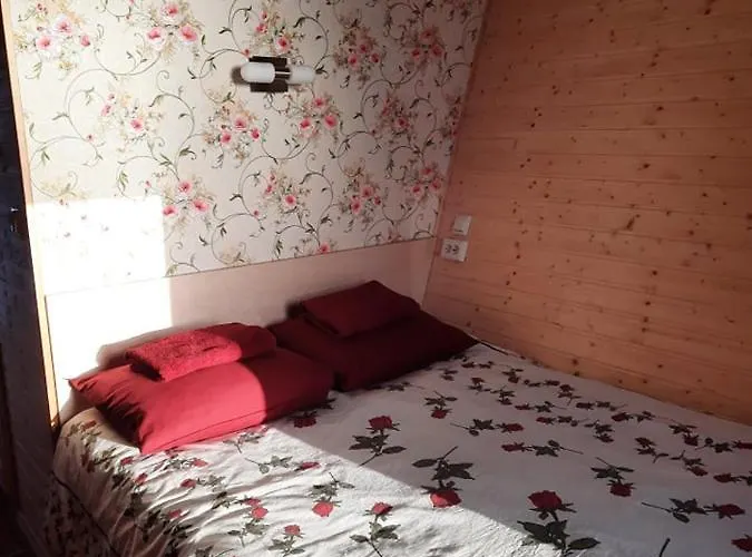 Metsjaerve Mini Puhkemaja * Põlva